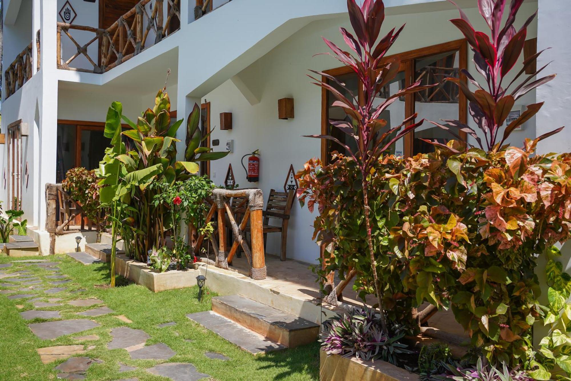 Mambo Cabana Pwani Mchangani Exterior foto