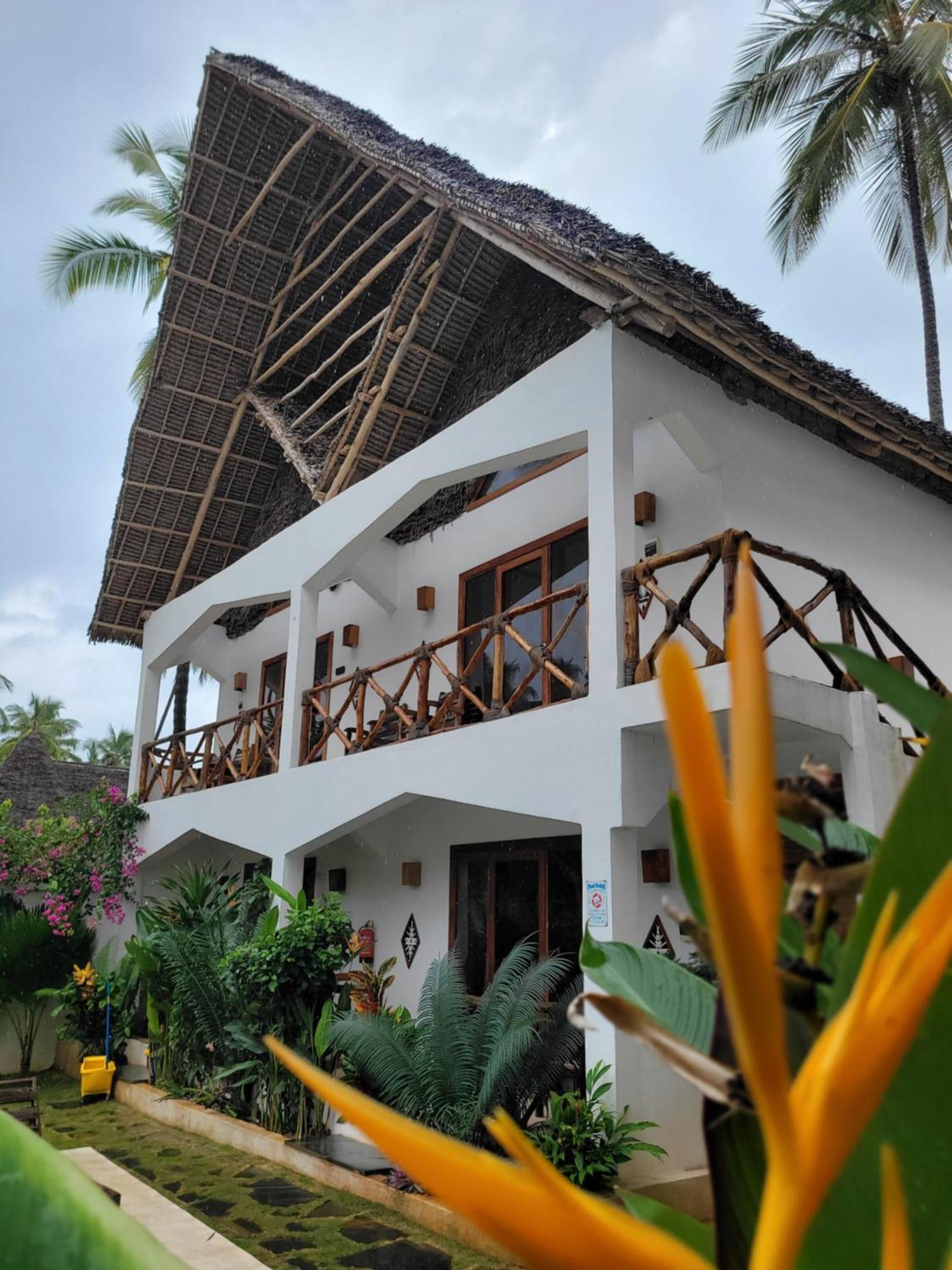 Mambo Cabana Pwani Mchangani Exterior foto