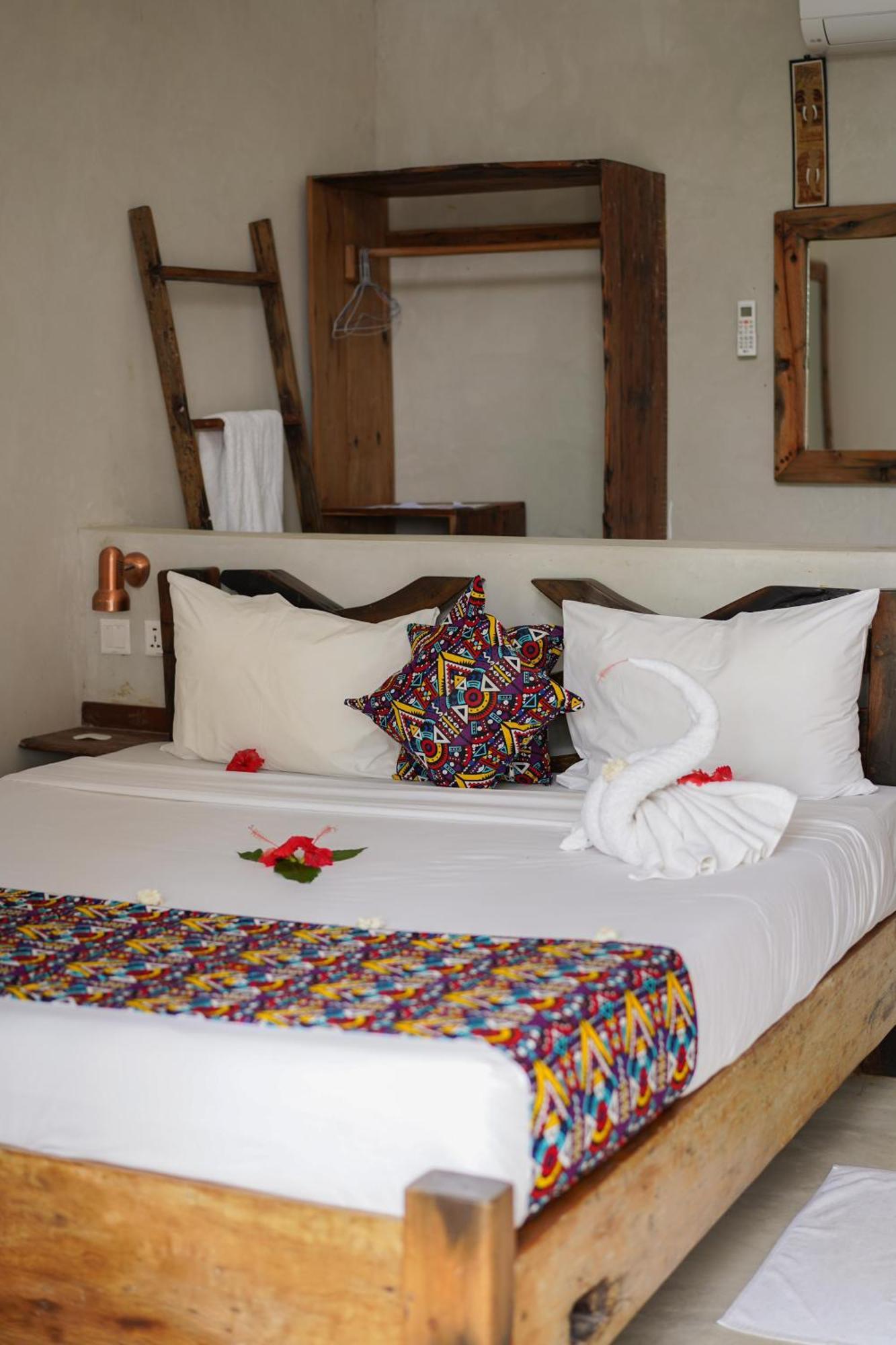 Mambo Cabana Pwani Mchangani Exterior foto
