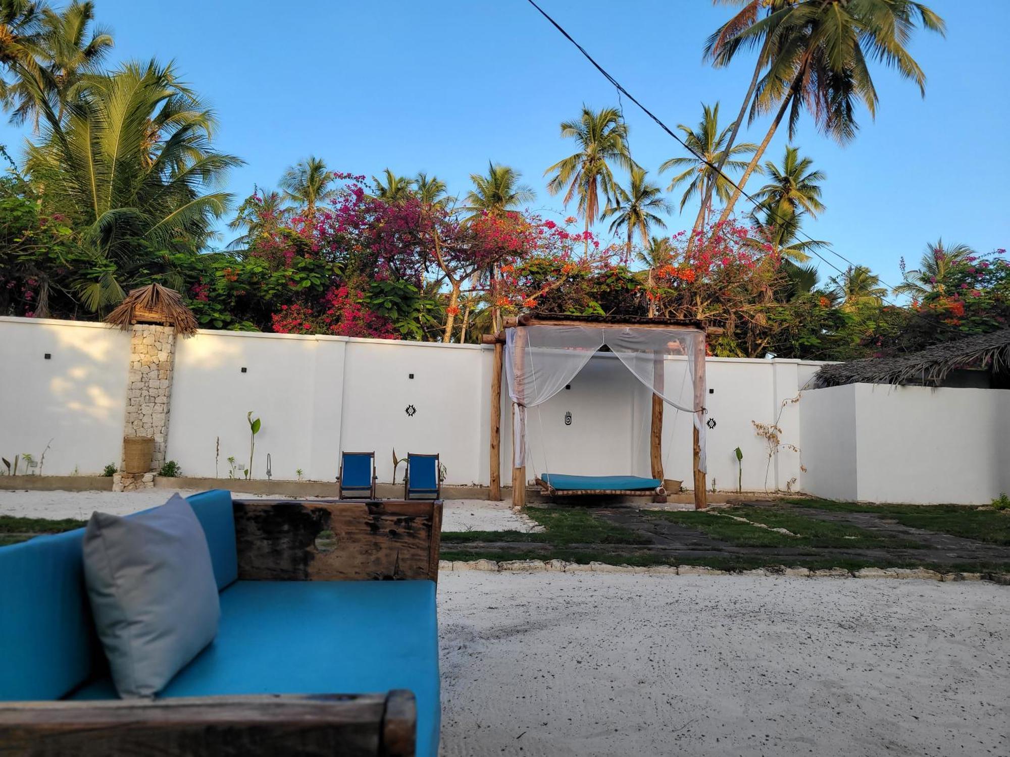 Mambo Cabana Pwani Mchangani Exterior foto