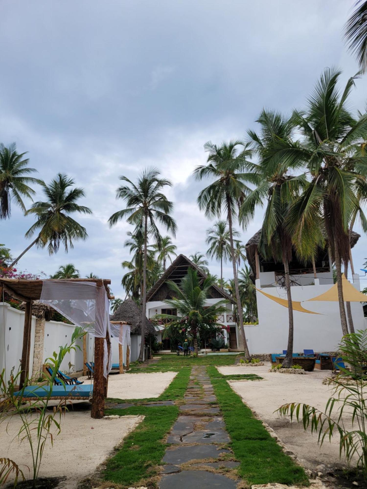Mambo Cabana Pwani Mchangani Exterior foto